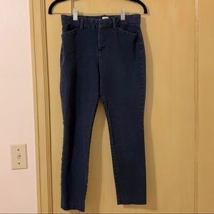 GAP Jeans Signature Skinny Ankle Jean in Size 2 Regular